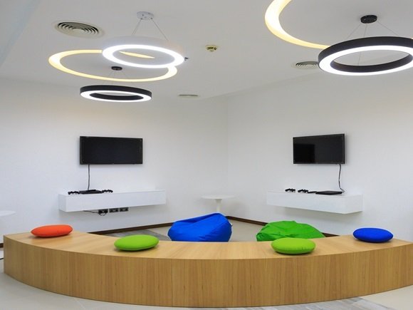 Interior decoration services